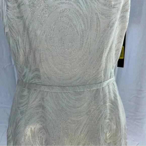 Gianni Bini sleeveless scoop neck cream and silver patterned dress. - Picture 7 of 11